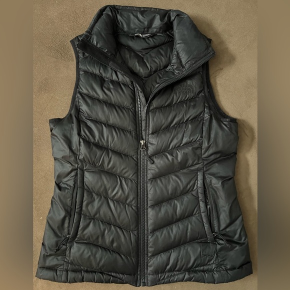 The North Face vest - Picture 1 of 4